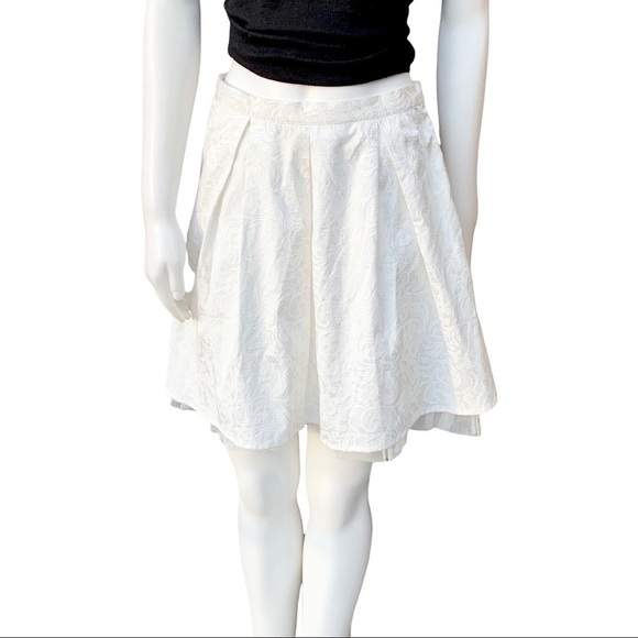 WHITE PAISLEY SKIRT BY MOON - Picture 3 of 7